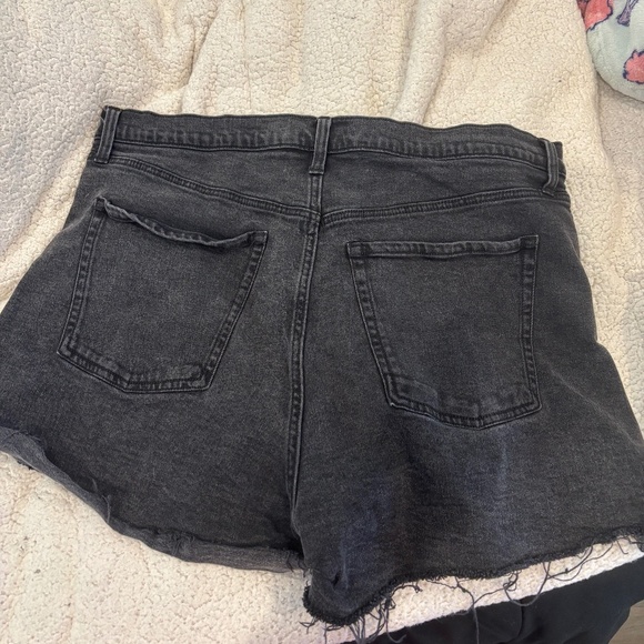 Old Navy- Ski Hi Black Denim Shorts - Picture 3 of 3